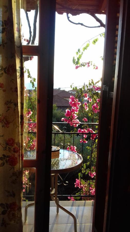 Iliolithos Rooms Kardamyli Exterior photo