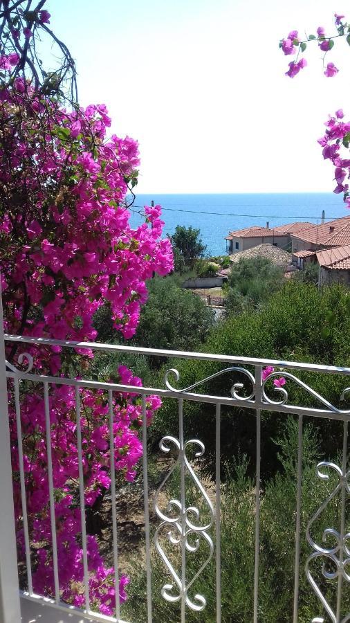 Iliolithos Rooms Kardamyli Exterior photo