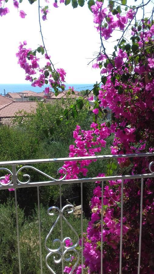 Iliolithos Rooms Kardamyli Exterior photo