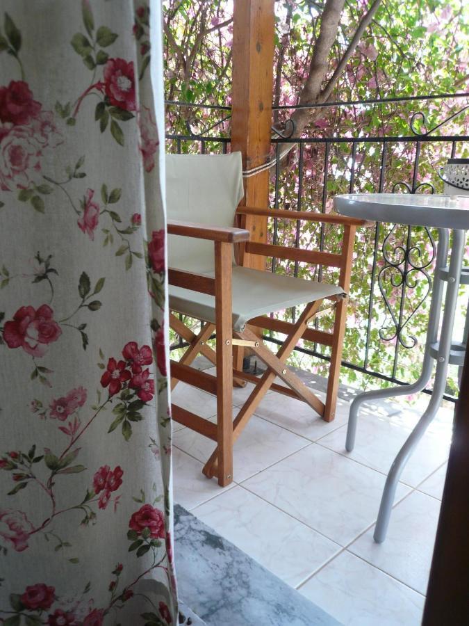 Iliolithos Rooms Kardamyli Exterior photo